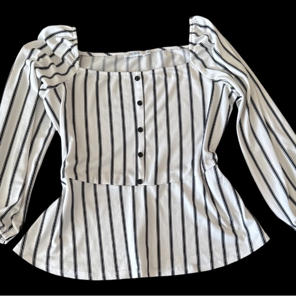 Striped Black and White Women's Top - Picture 1 of 1